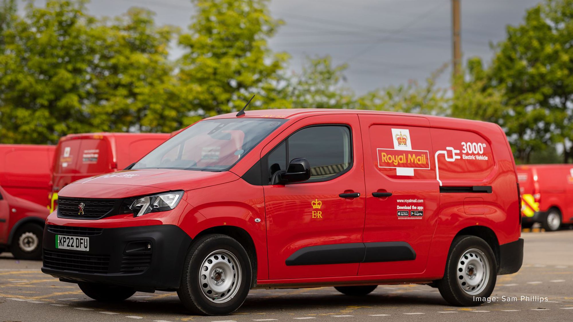 Peugeot To Supply Royal Mail With 2,000 New Electric Vans.